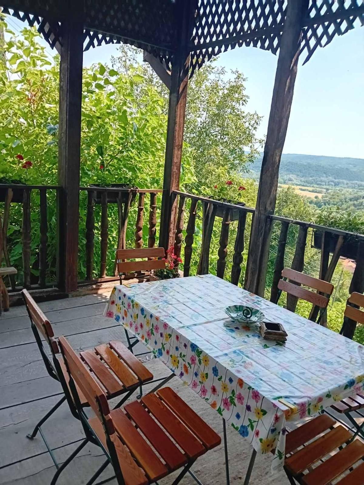 Country House Pivnica Milic Rogljevo Apartment Exterior photo